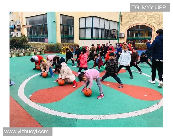 幼儿园篮球击地传球技巧与游戏活动促进儿童运动能力发展探索